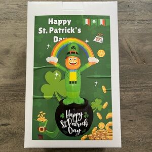 NIB St Patrick’s Day Leprechaun Shamrock Outdoor Yard Inflatable 8 ft Tall